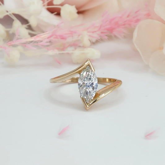 Engagement rings with GIA and IGI certificate, 14k, 18k, PT950 with Lab Grown or Natural diamonds, Gems stone, Birth stone, VVS1, VVS2, Princess cut, Round, Oval, Cushon, Emerald, Pear shape, Marquise, Heart, Radiant, Assher, yellow gold, white gold, Rose gold, Lux Gold, Handmade Engagement Rings, Customized Rings, Affordable Engagement Rings, 
Best wedding ring makers in Manila Where to buy platinum wedding rings in the Philippines Custom engagement rings Manila Top jewelers in the Philippines for lab-grow