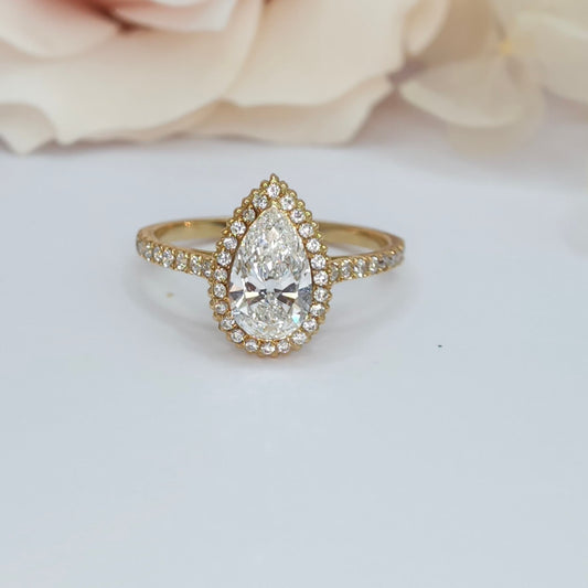 Engagement rings with GIA and IGI certificate, 14k, 18k, PT950 with Lab Grown or Natural diamonds, Gems stone, Birth stone, VVS1, VVS2, Princess cut, Round, Oval, Cushon, Emerald, Pear shape, Marquise, Heart, Radiant, Assher, yellow gold, white gold, Rose gold, Lux Gold, Handmade Engagement Rings, Customized Rings, Affordable Engagement Rings, 
Best wedding ring makers in Manila Where to buy platinum wedding rings in the Philippines Custom engagement rings Manila Top jewelers in the Philippines for lab-grow