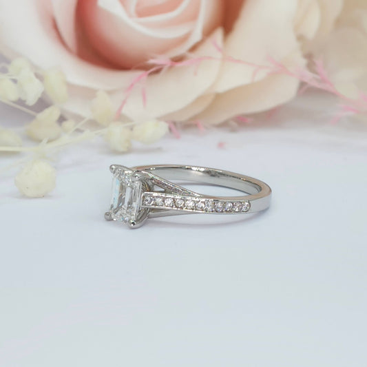 Engagement rings with GIA and IGI certificate, 14k, 18k, PT950 with Lab Grown or Natural diamonds, Gems stone, Birth stone, VVS1, VVS2, Princess cut, Round, Oval, Cushon, Emerald, Pear shape, Marquise, Heart, Radiant, Assher, yellow gold, white gold, Rose gold, Lux Gold, Handmade Engagement Rings, Customized Rings, Affordable Engagement Rings, 
Best wedding ring makers in Manila Where to buy platinum wedding rings in the Philippines Custom engagement rings Manila Top jewelers in the Philippines for lab-grow
